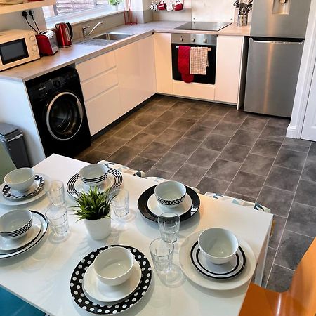 Вилла Aspen House Бирмингем Экстерьер фото